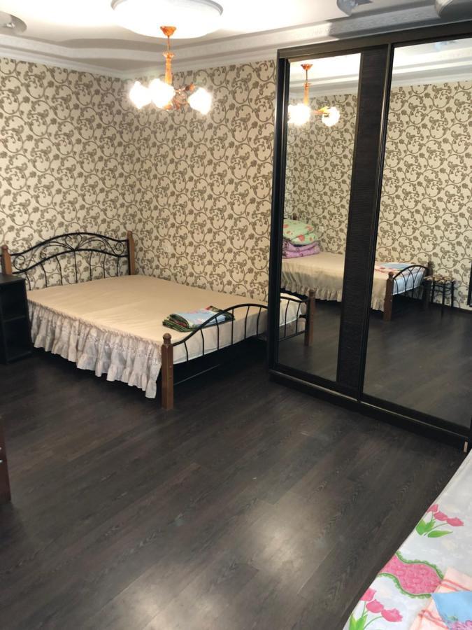 Nina Mini Hotel Gagra Extérieur photo