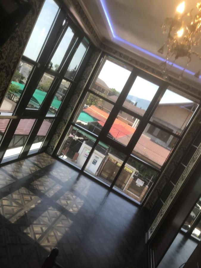 Nina Mini Hotel Gagra Extérieur photo