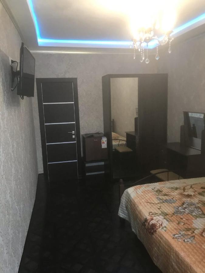 Nina Mini Hotel Gagra Extérieur photo