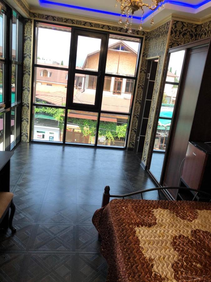 Nina Mini Hotel Gagra Extérieur photo