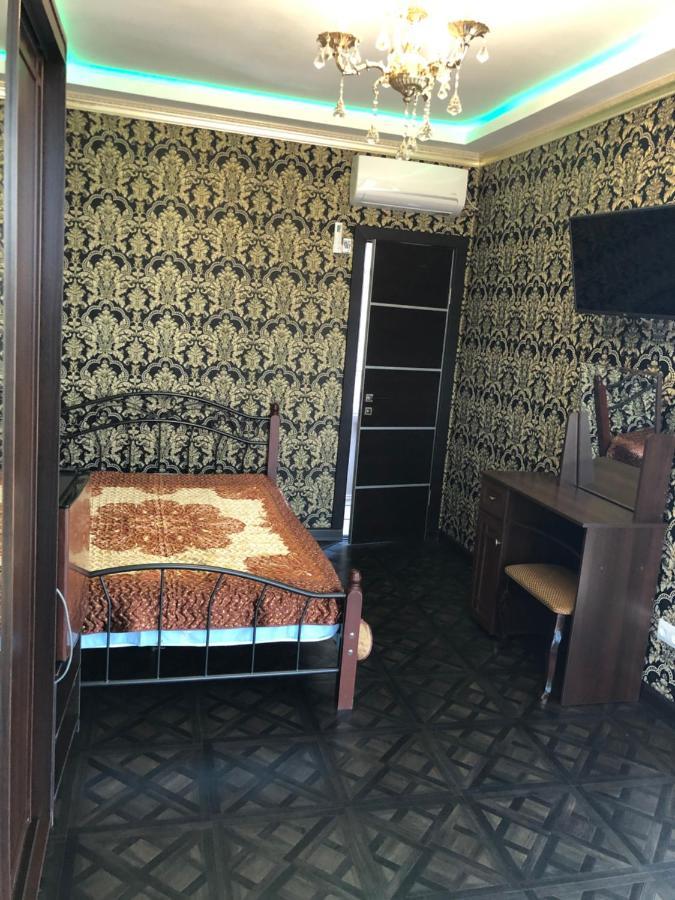 Nina Mini Hotel Gagra Extérieur photo